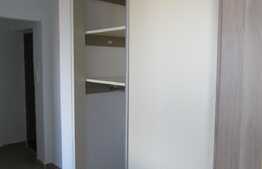 De vanzare apartament 3 camere, 65 mp, boxa la subsol, zona Complex Diana