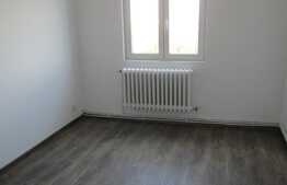 De vanzare apartament 3 camere, 65 mp, boxa la subsol, zona Complex Diana