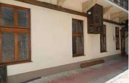 Inchiriere spatiu comercial, 110 mp cu 200 mp curte interioara