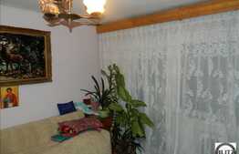 2 camere, decomandat, finisaje clasice, cu loc parcare si boxa, zona FSEGA