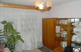 2 camere, decomandat, finisaje clasice, cu loc parcare si boxa, zona FSEGA