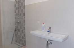 Garsoniera, 43 mp, terasa 80 mp, prima inchiriere, totul nou, Grand Hotel Italia