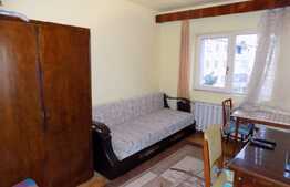 Garsoniera de inchiriat, 28 mp, decomandata, zona Profi