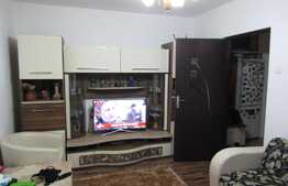 De vanzare apartament 3 camere, 47 mp, garaj, zona strazii Clabucet