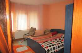 Casa individuala, 220 mp, teren 500 mp, front 12 ml, zona Parcului Central