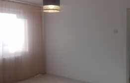 De vanzare garsoniera, 28 mp, decomandat, zona Auchan