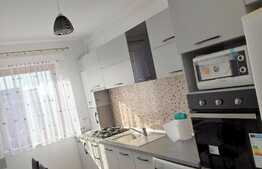 2 camere, 56 mp, decomandat, prima inchiriere, garaj, zona Grand Hotel Italia