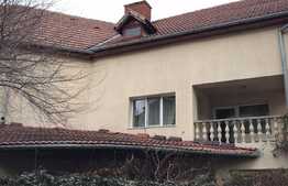 Imobil tip casa, 600 de mp plus curte de cca 400 de mp pentru parcari