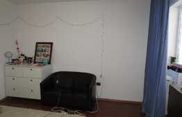 De vanzare apartament 3 camere, 67 mp, decomandat, boxa la subsol, zona Profi