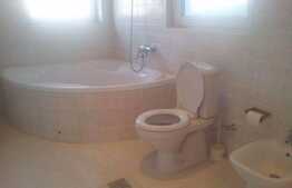 Casa individuala 230 mp, teren 650 mp, partial mobilata, zona linistita!