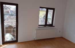 Casa duplex, 540 mp, 10 locuri parcare, zona Clujana