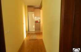 De vanzare cu 3 camere, 74 mp utili , situat in zona Profi