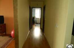 De vanzare cu 3 camere, 74 mp utili , situat in zona Profi