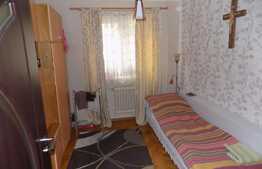 De vanzare apartament 3 camere, 65 mp, decomandat, zona Piata Flora