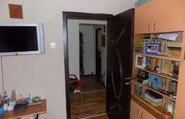 De vanzare apartament 3 camere, 65 mp, decomandat, zona Piata Flora