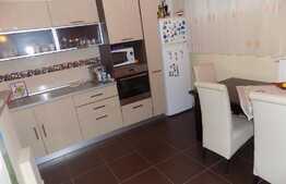Apartament 3 camere, 106,4 mp, decomandat, garaj, boxa la subsol, zona Union