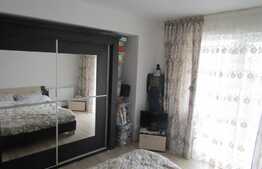 De vanzare apartament 3 camere, 57.60 mp! Mobilat si utilat! Zona strazii Florilor!