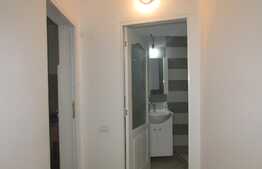 Garsoniera 35 mp, 2 parcari, nemobilata, zona Piata Mihai Viteazu