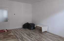 Garsoniera 35 mp, 2 parcari, nemobilata, zona Piata Mihai Viteazu