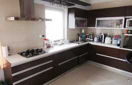 Casa individuala, 180 mp utili, 220 mp teren, zona linistita!