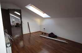 Vanzare mansarda cu 2 camere, 56 mp! Zona strazii Florilor!