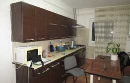 Apartament 3 camere, 65 mp, decomandat, zona strazii Aurel Vlaicu