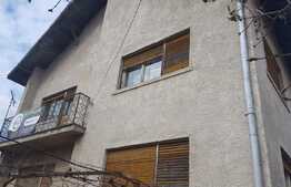 Casa individuala, 230 mp utili, 400 mp teren, zona linistita!