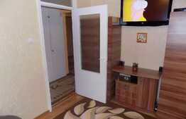 De vanzare apartament 3 camere, 67 mp, decomandat, parcare, 2 boxe, zona Profi