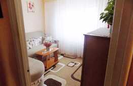 De vanzare apartament 3 camere, 67 mp, decomandat, parcare, 2 boxe, zona Profi