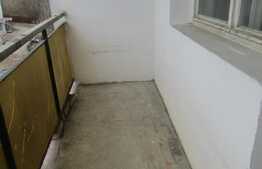 Apartament 4 camere, 80 mp, decomandat, parcare, boxa, zona strazii Negoiu