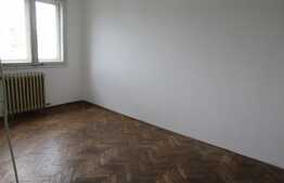 Apartament 4 camere, 80 mp, decomandat, parcare, boxa, zona strazii Negoiu