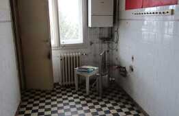 Apartament 4 camere, 80 mp, decomandat, parcare, boxa, zona strazii Negoiu