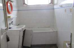 Apartament 4 camere, 80 mp, decomandat, parcare, boxa, zona strazii Negoiu