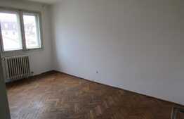 Apartament 4 camere, 80 mp, decomandat, parcare, boxa, zona strazii Negoiu