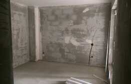 De vanzare apartament 2 camere, 60 mp, decomandat, zona Iulius Mall