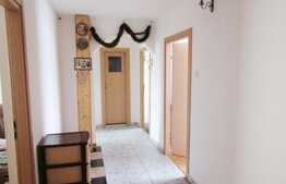 Apartament 4 camere, 90 mp, decomandat, etaj intermediar, zona Billa