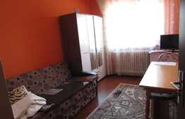 De vanzare apartament 3 camere, 67 mp, decomandat, zona Profi