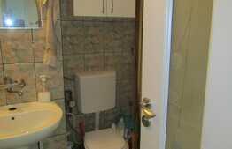 Apartament 2 camere, 50 mp, decomandat, boxa la subsol, zona Calvaria