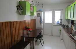 Apartament 2 camere, 50 mp, decomandat, boxa la subsol, zona Calvaria