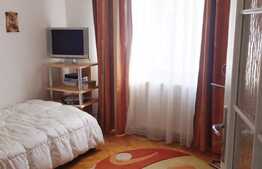 De vanzare apartament 4 camere, 82 mp, decomandat, zona strazii Donath