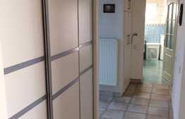 De vanzare apartament 4 camere, 82 mp, decomandat, zona strazii Donath