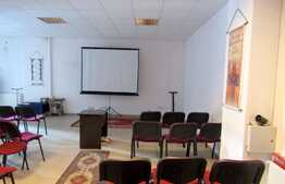 Spatiu comercial cu vitrina, 55 mp, open space, in zona centrala