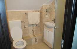 Pensiune de 186 mp utili, teren de 1150 mp, proiect de restaurant! Zona Gilau!