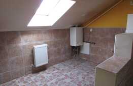 Mansarda de vanzare 2 camere, 63 mp! Zona strazii Eroilor!