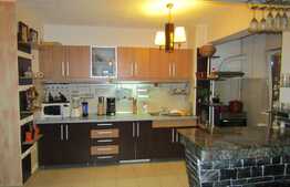 Apartament 3 camere, 87 mp, etaj intermediar, parcare, zona strazii Dorobantilor