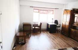 Garsoniera 38 mp, decomandata, prima inchiriere, zona strazii Nicolae Titulescu