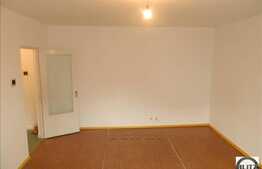 De vanzare apartament cu 1 camera, 38 mp, decomandat , cu loc de parcare