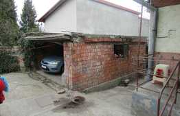 Casa individuala, 80 mp utili, teren de 250 mp, zona linistita