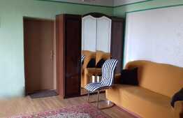 De vanzare casa cuplata, 47 mp, teren 200 mp, front 2 ml, zona centrala!