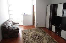 Garsoniera decomandata, 31 mp, zona strazii Detunata